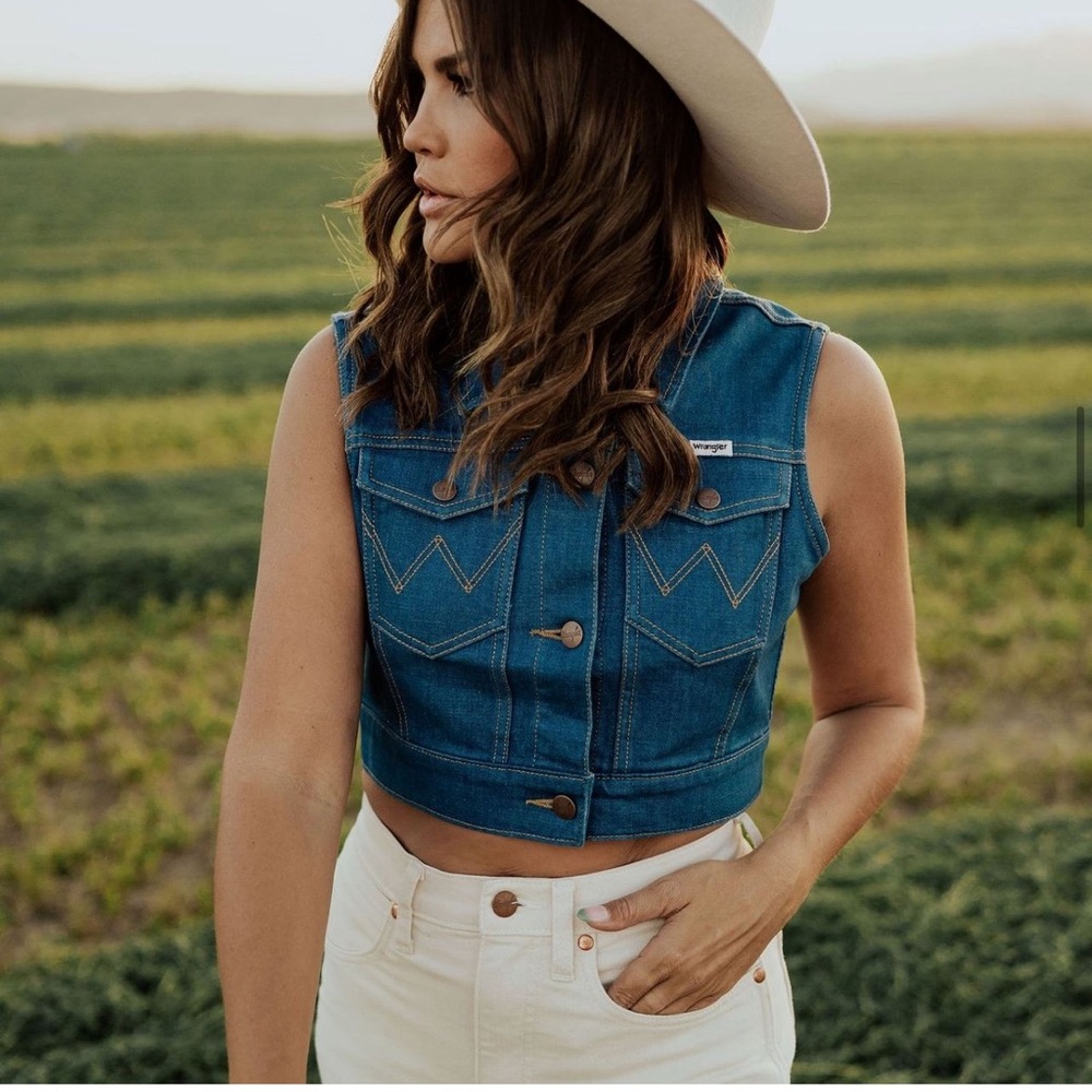 Wrangler cropped denim vest